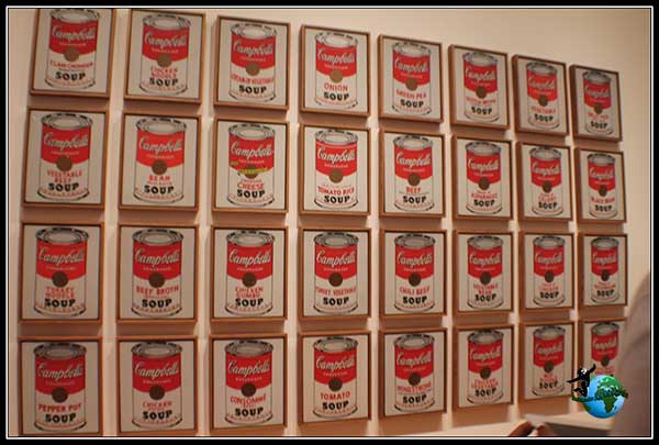 Cuadro de 32 latas de sopa Campbell de Warhol en el Moma de New York