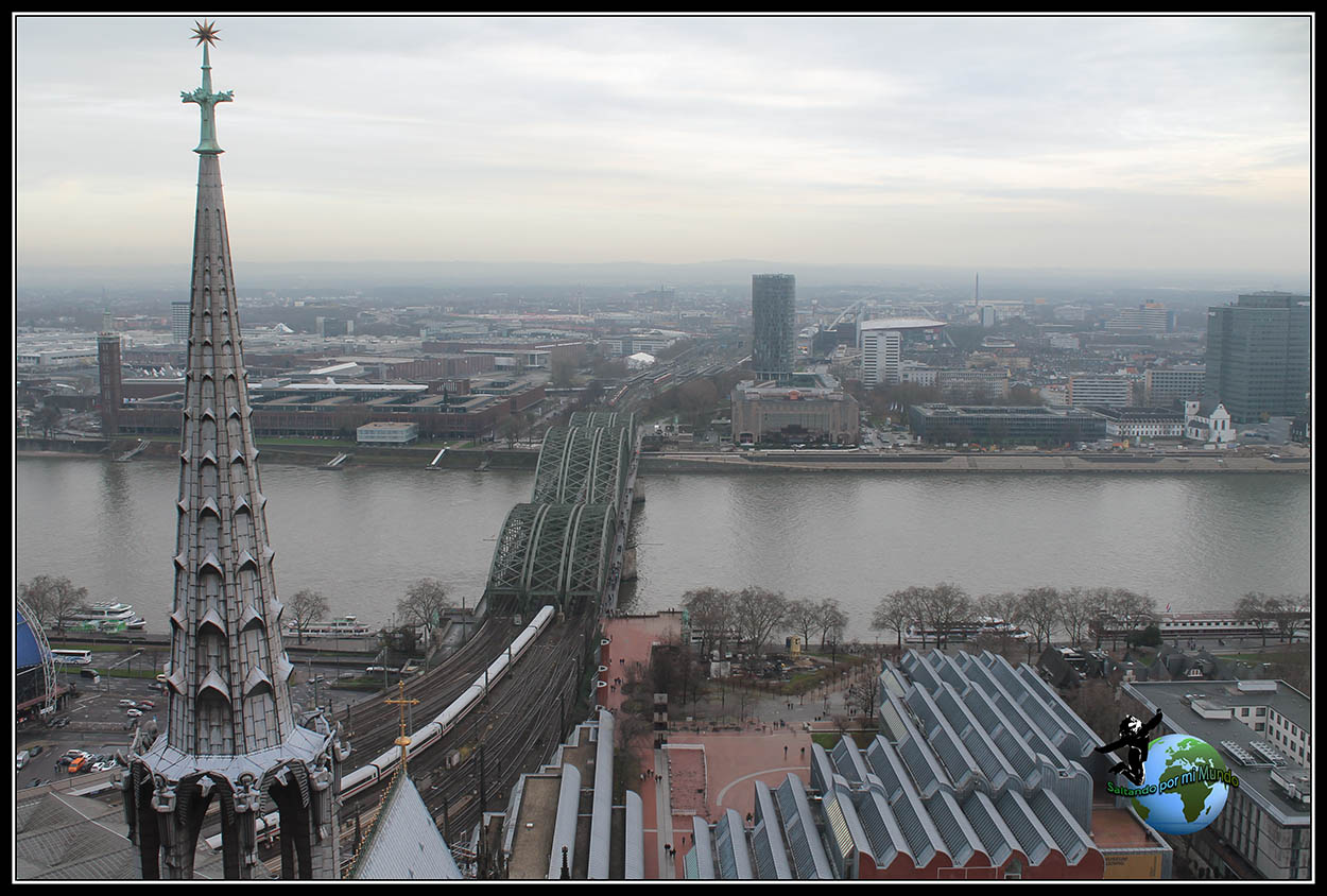 Vistas dsede torre de la Catedral de Colonia.