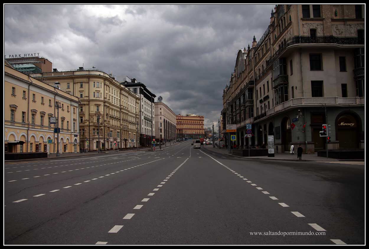 Grandes avenidas en Moscú.