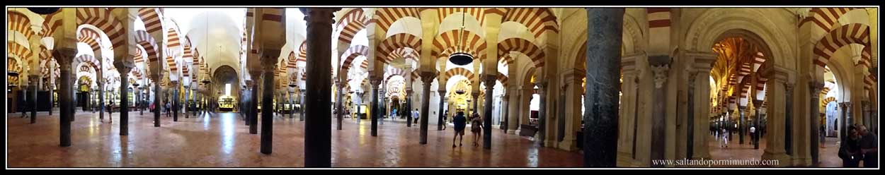Panorámica del interior de la Mezquita de Córdoba
