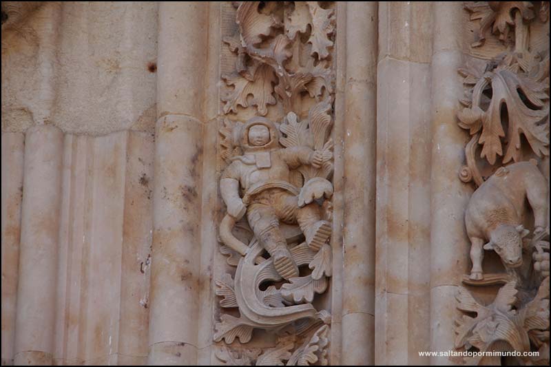 Qué ver en Salamanca en un día, el Astronauta de la Catedral nueva